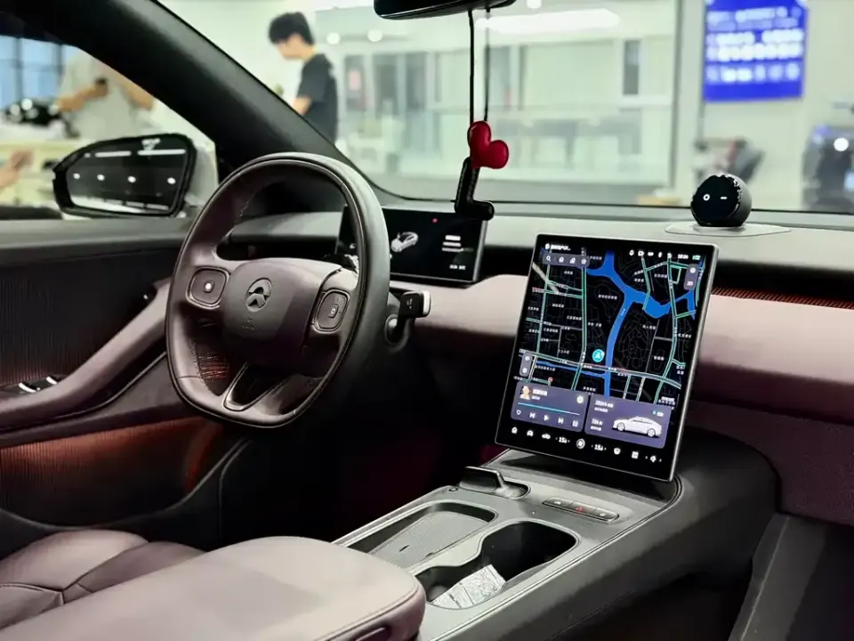 Nio ET5