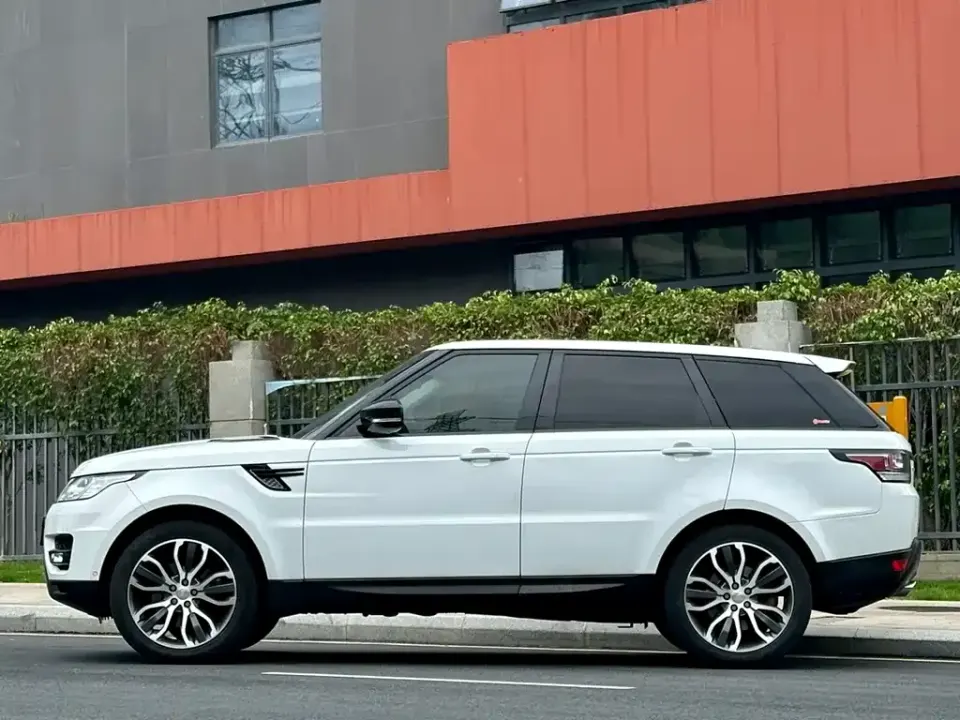 Land Rover Sport