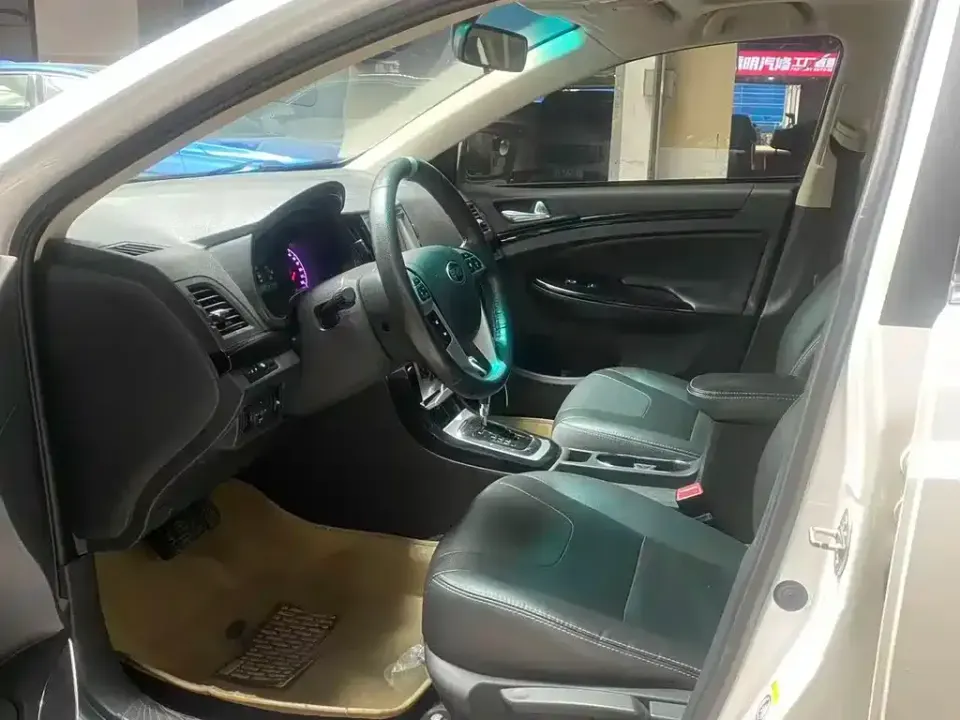 BYD Surui