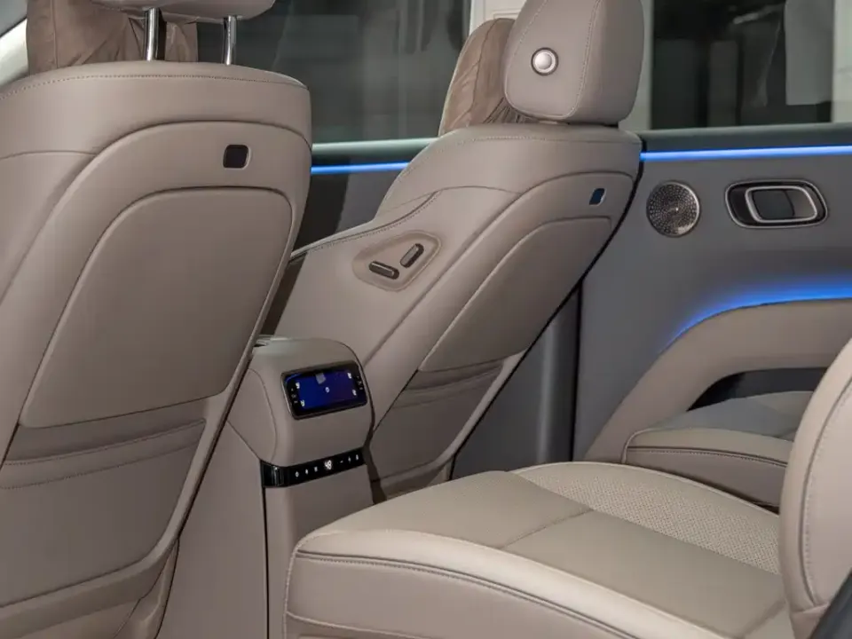 Li Li i8