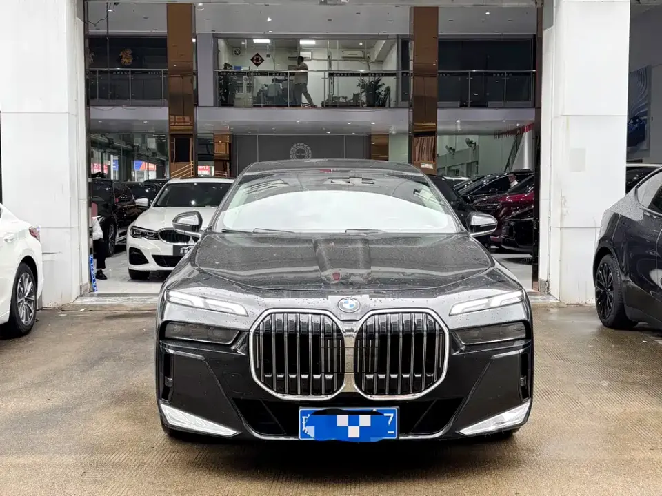 BMW 7-Series