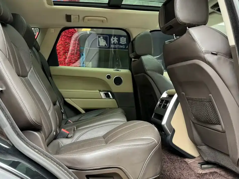 Land Rover Sport