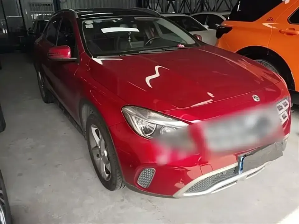 Mercedes-Benz GLA