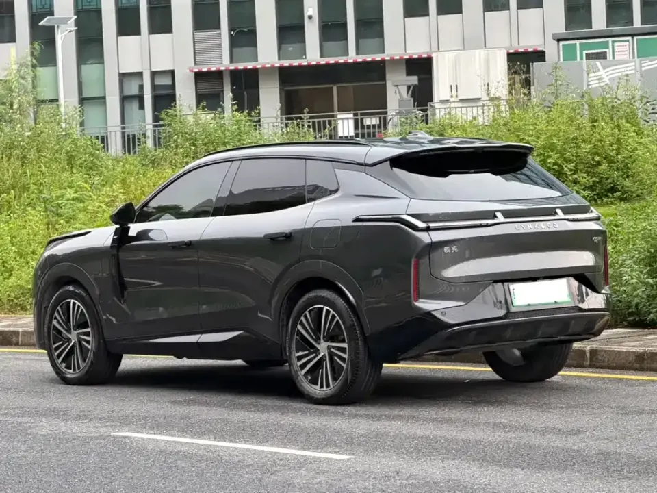 Lynk & Co 08 EM-P
