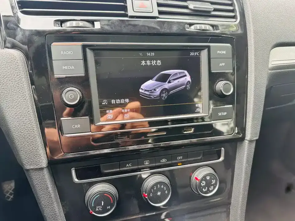 Volkswagen Golf