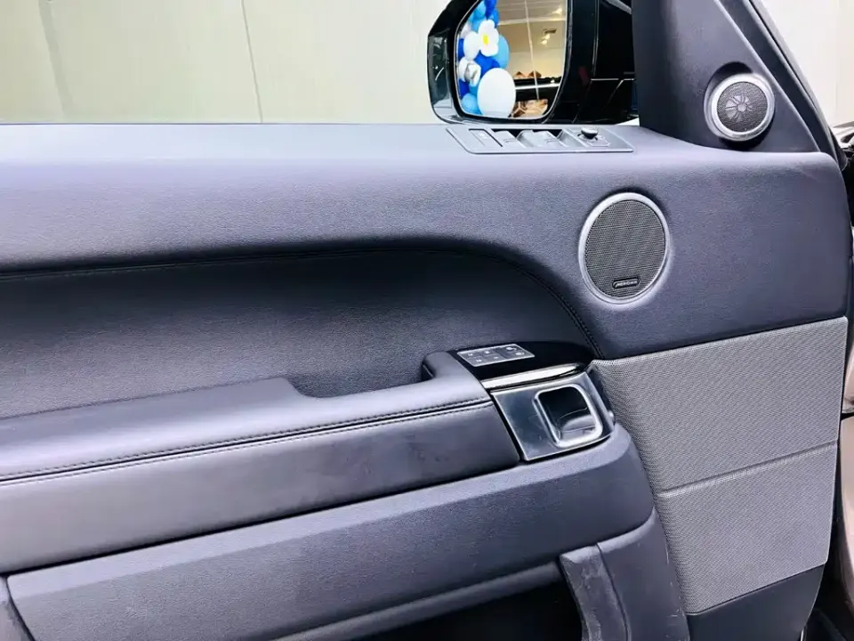 Land Rover Sport