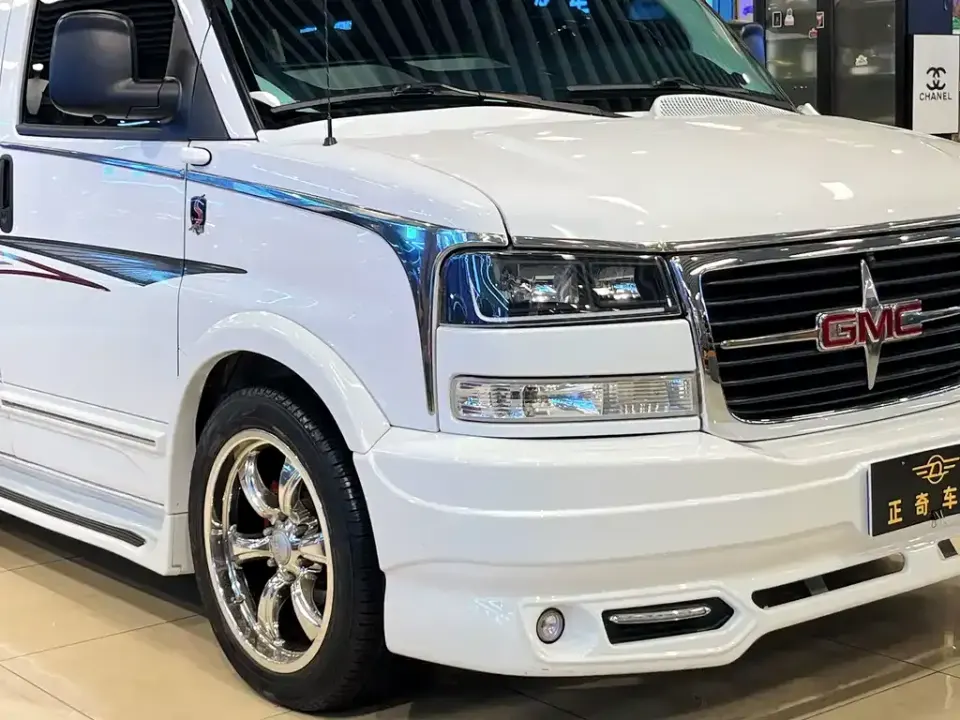 GMC Savana