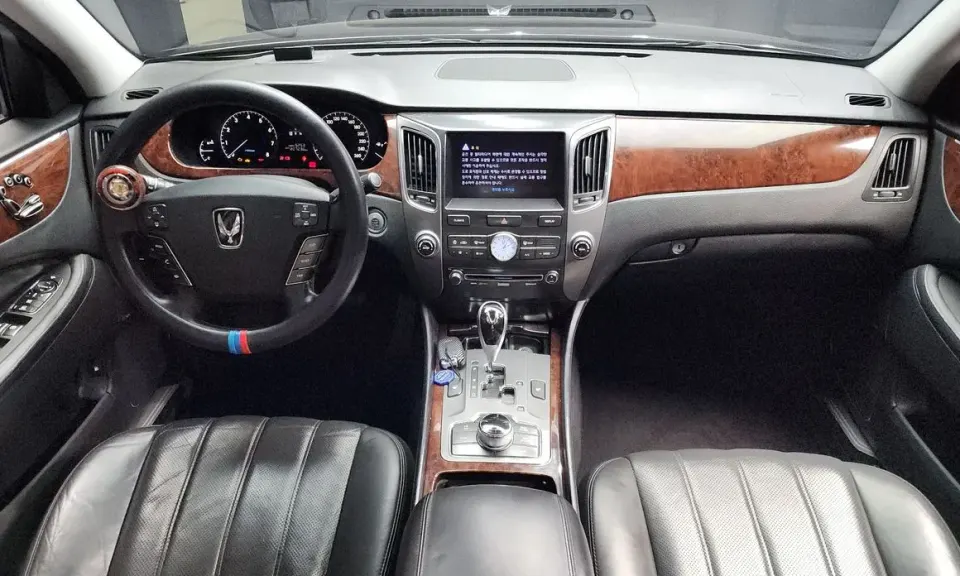 Hyundai Equus