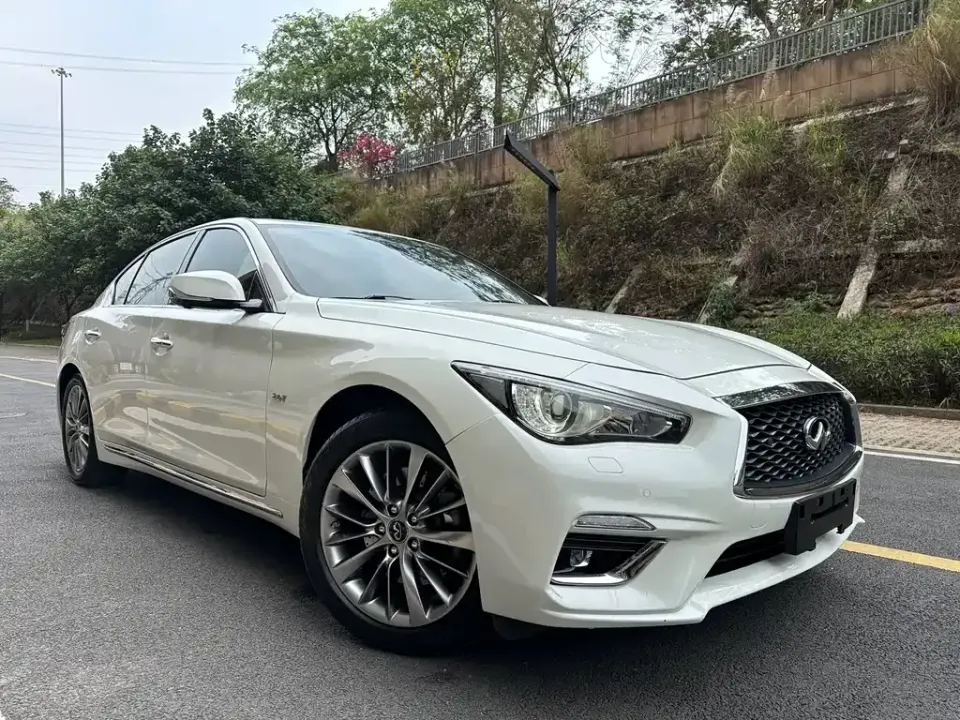 Infiniti Q50L