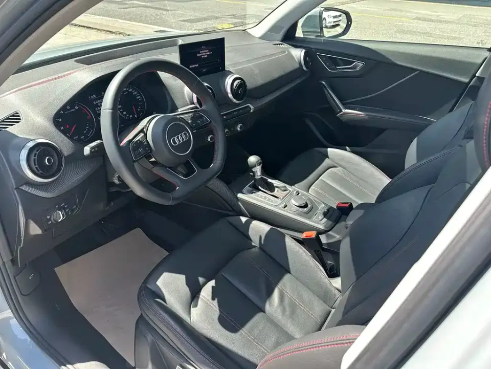 Audi Q2L