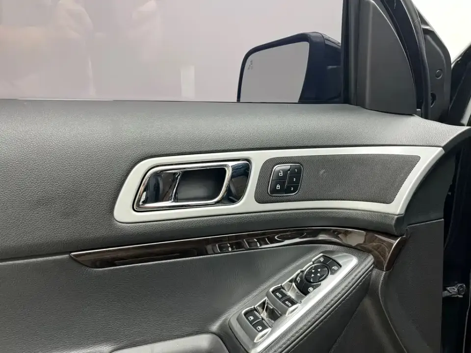 Ford Explorer (Import)