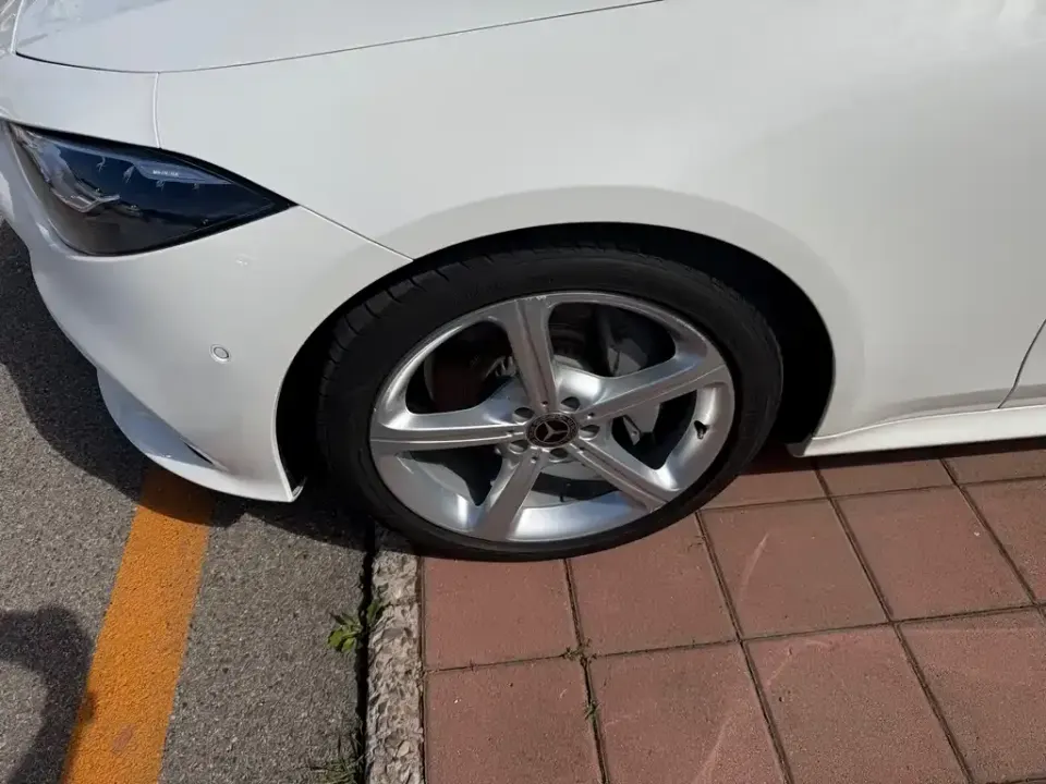Mercedes-Benz CLS