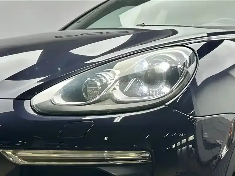 Porsche Cayenne Hybrid