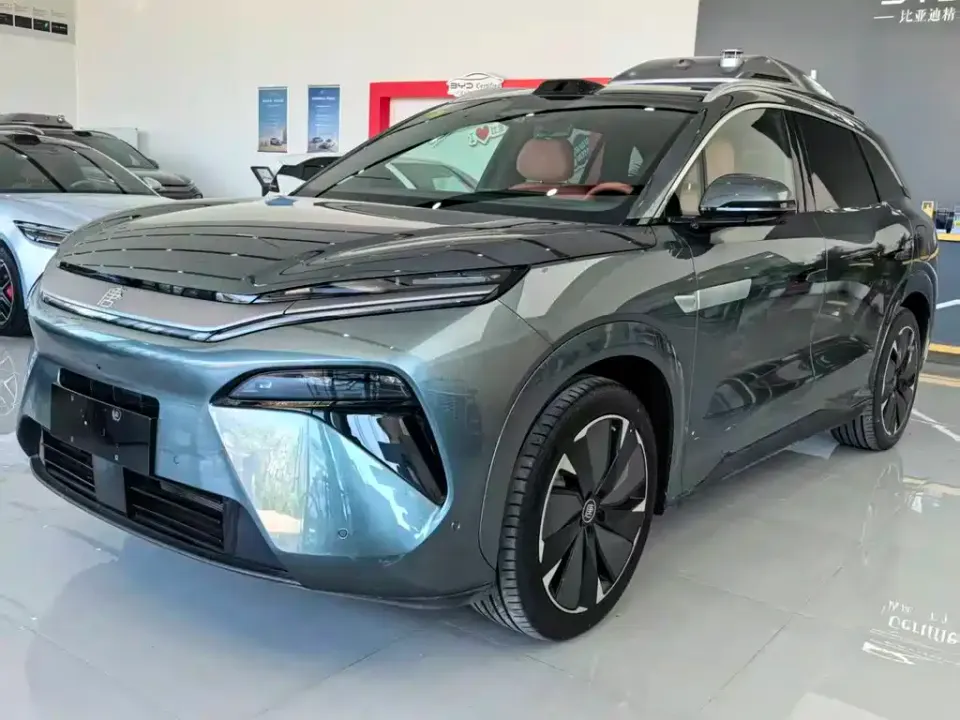 BYD Tang L