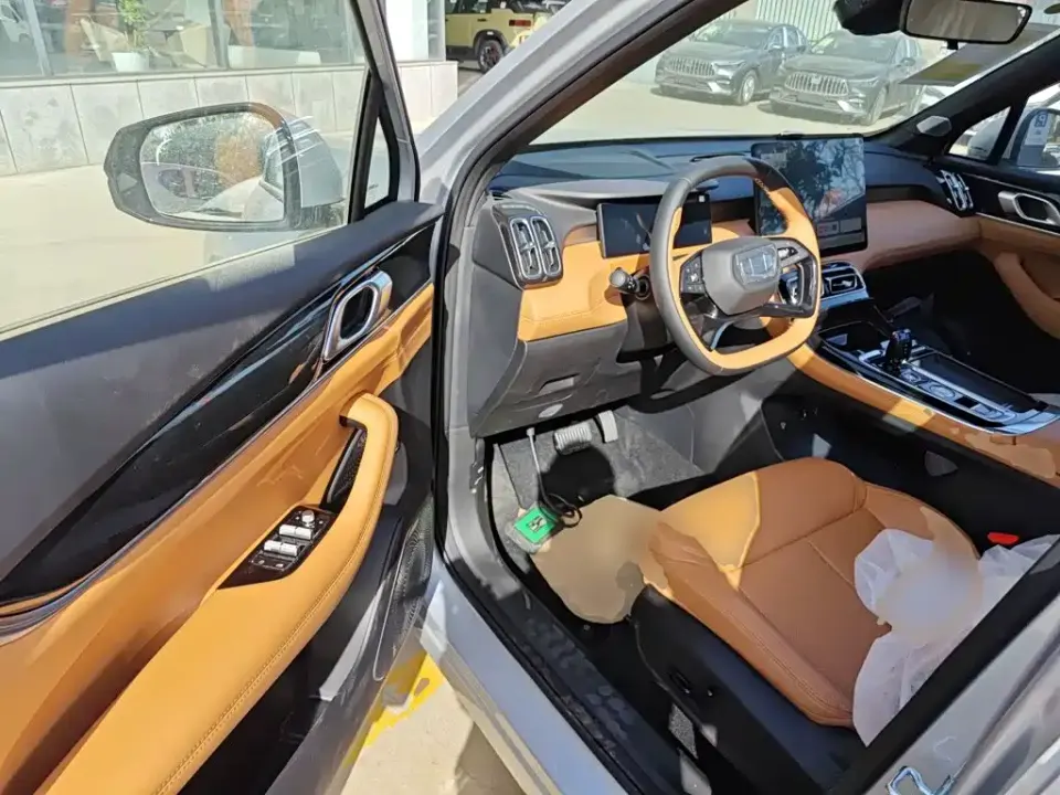 Geely Boyue L