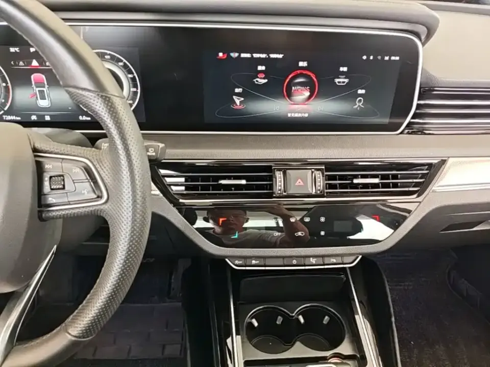 Hongqi Hongqi HS5