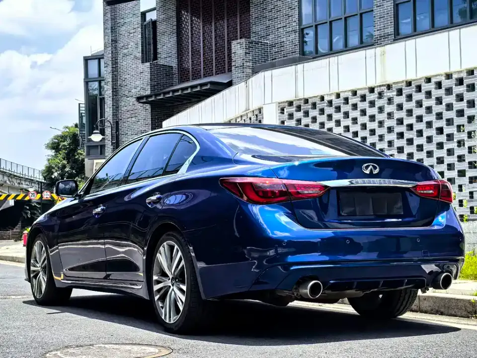 Infiniti Q50L