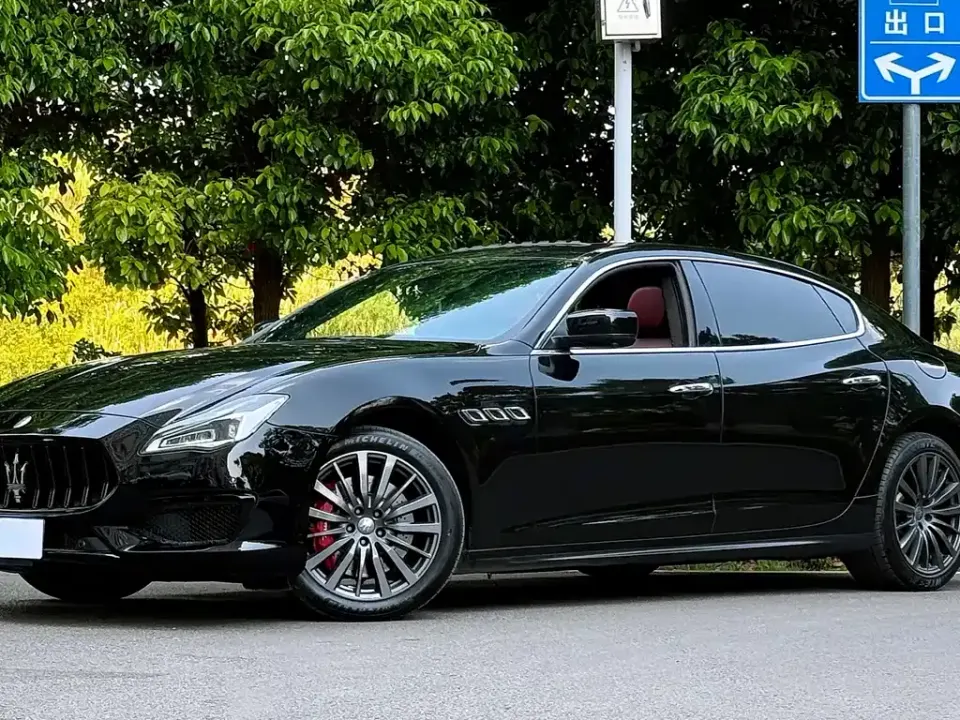 Maserati Quattroporte