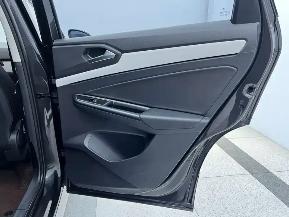 Jetta VS5