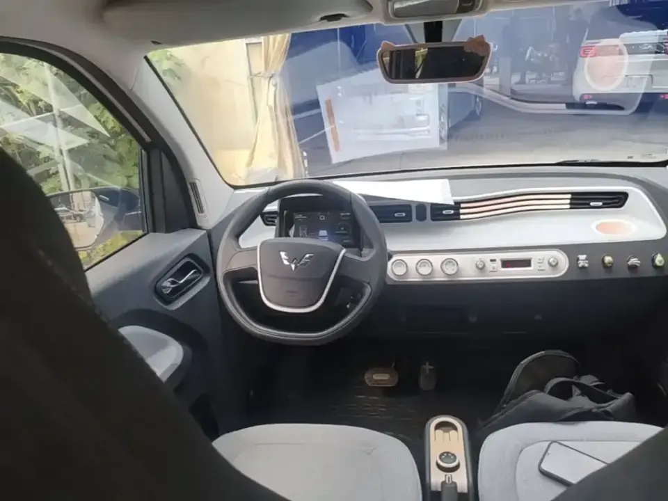 Wuling MINIEV