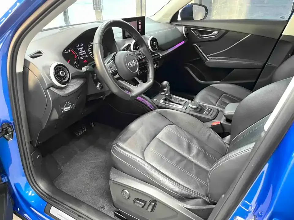 Audi Q2L