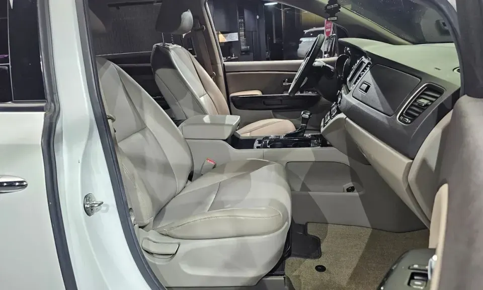 Kia Canival