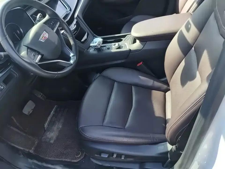 Cadillac XT6