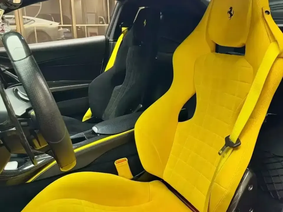 Ferrari 812