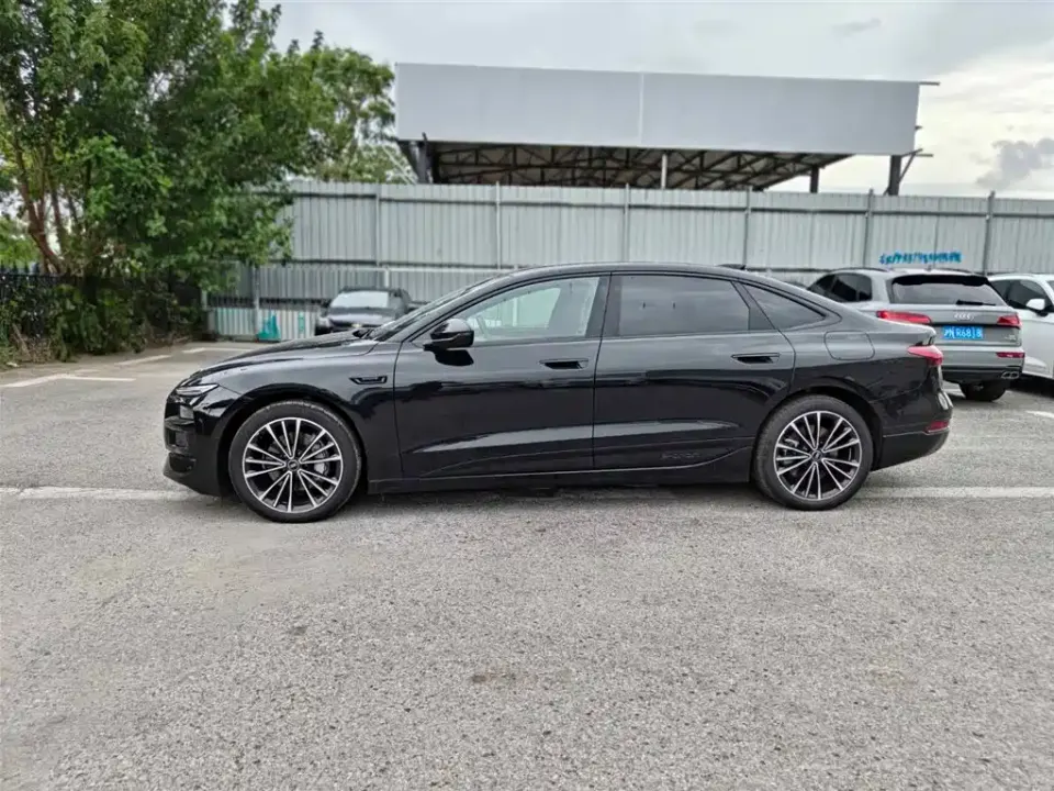 Audi A6L e-tron
