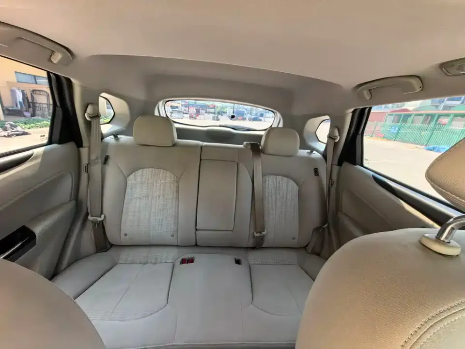 Venucia T70