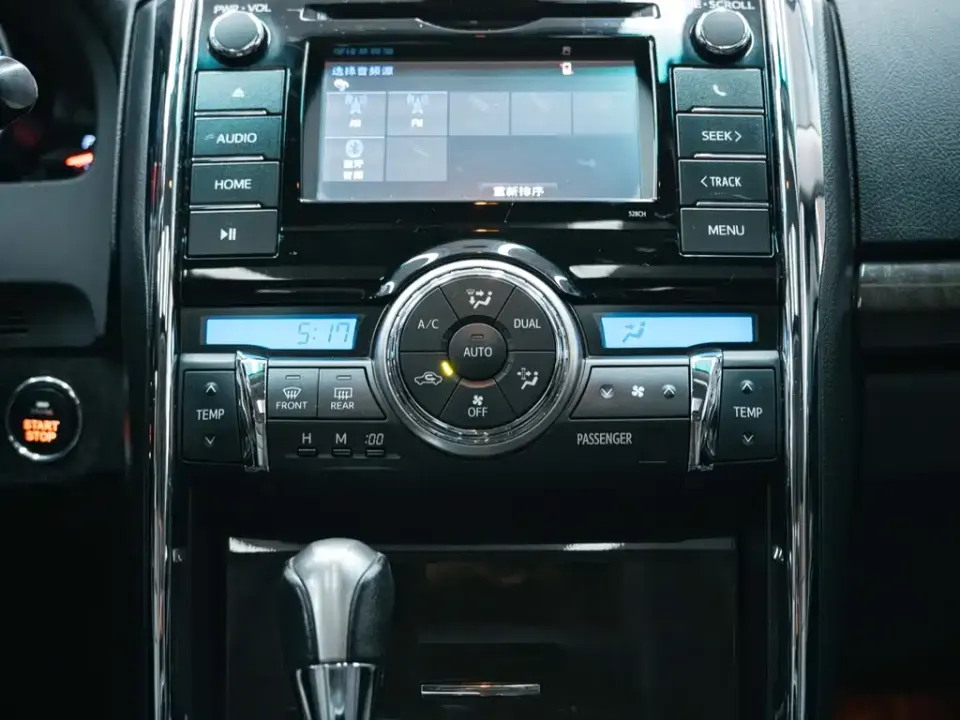 Toyota Reiz