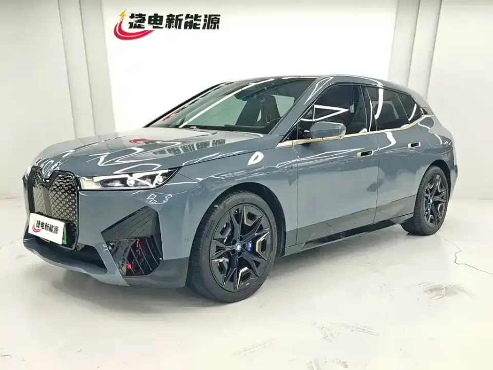 BMW iX M60