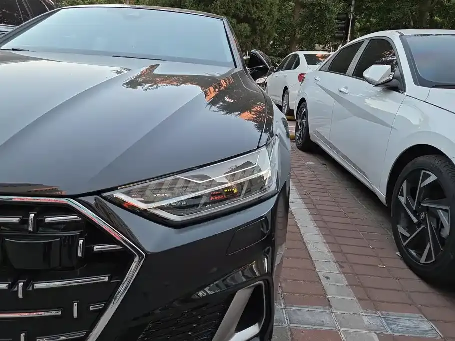 Audi A7L