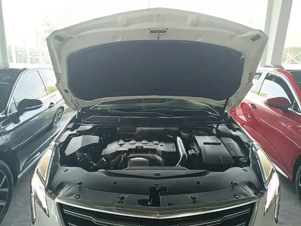 Cadillac XTS