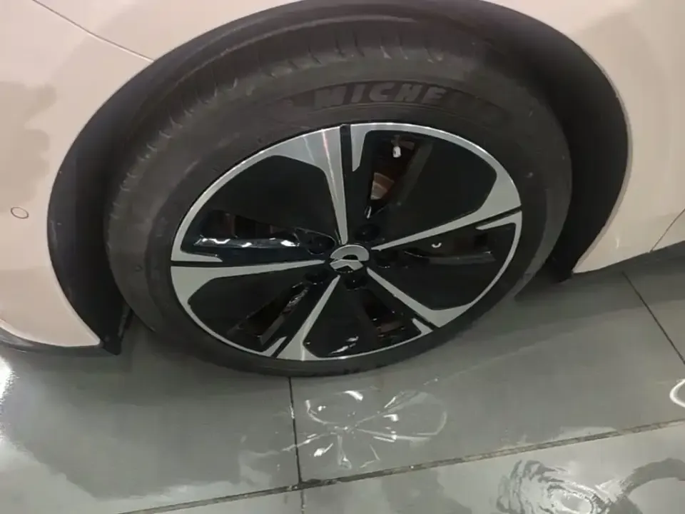 Nio ET5T
