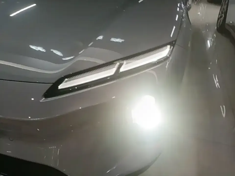 Nio ET5T
