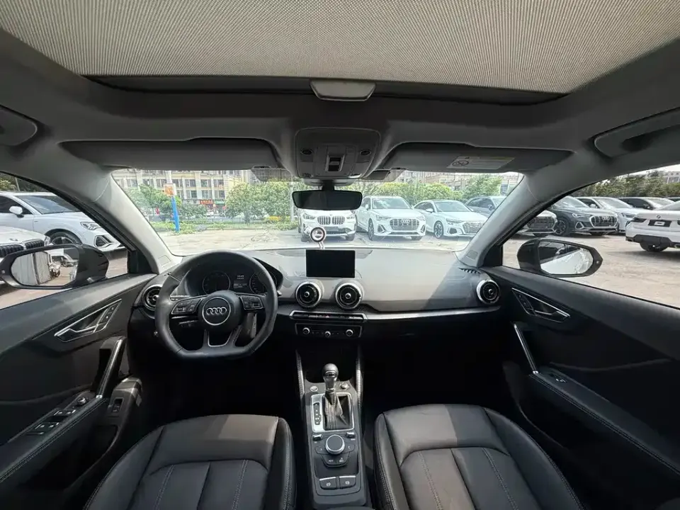 Audi Q2L