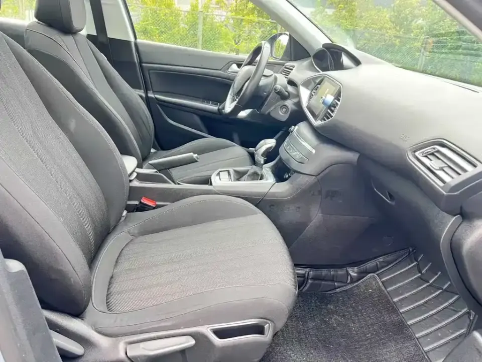Peugeot 308S