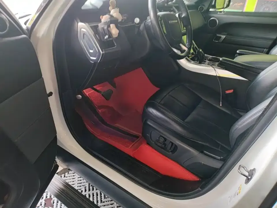 Land Rover Sport