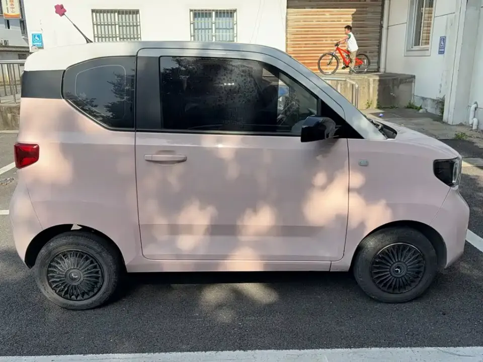 Wuling MINIEV