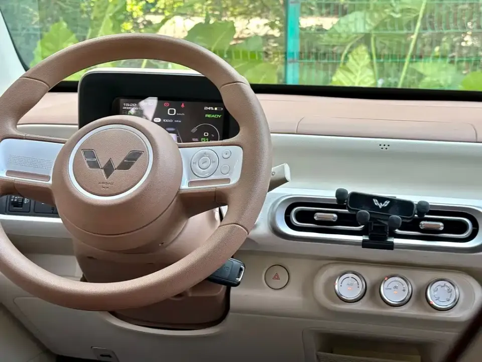 Wuling MINIEV