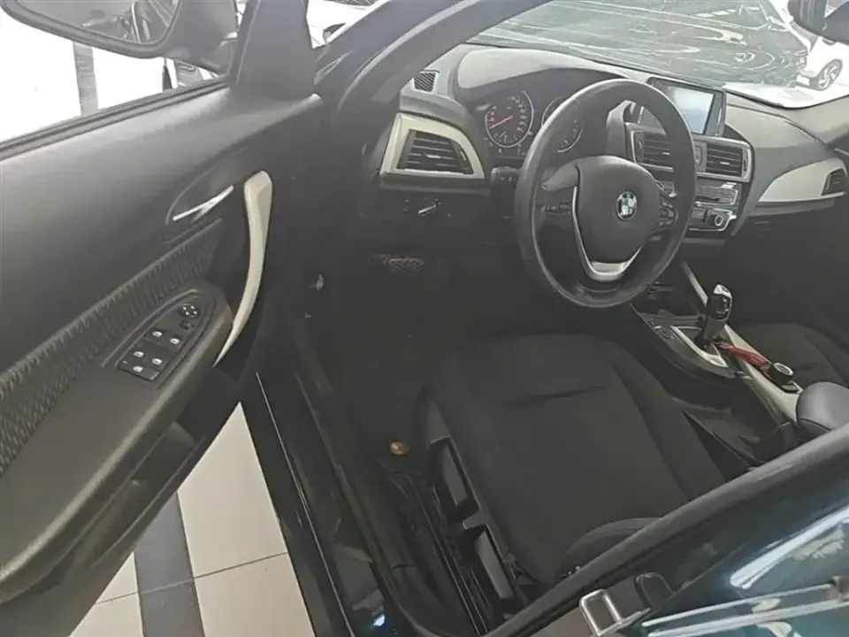 BMW 1 Series (Import)