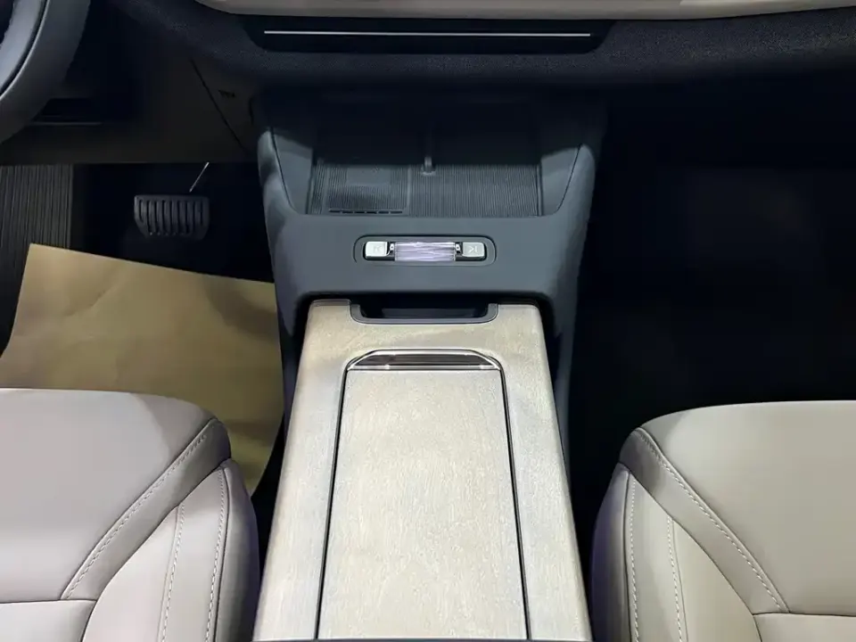 Volvo XC70 PHEV