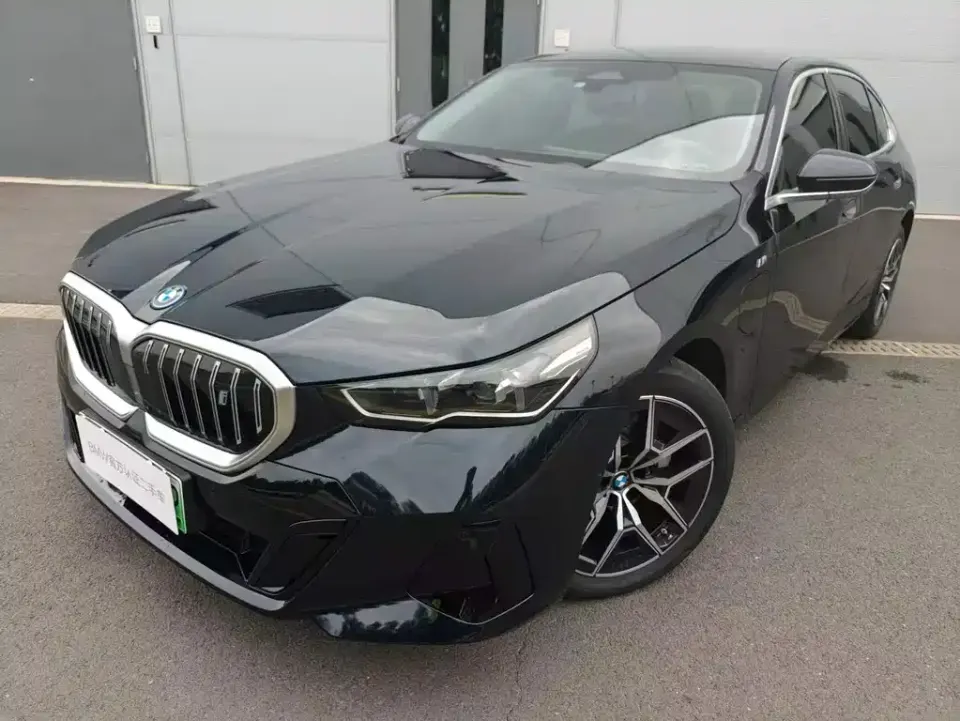 BMW i5