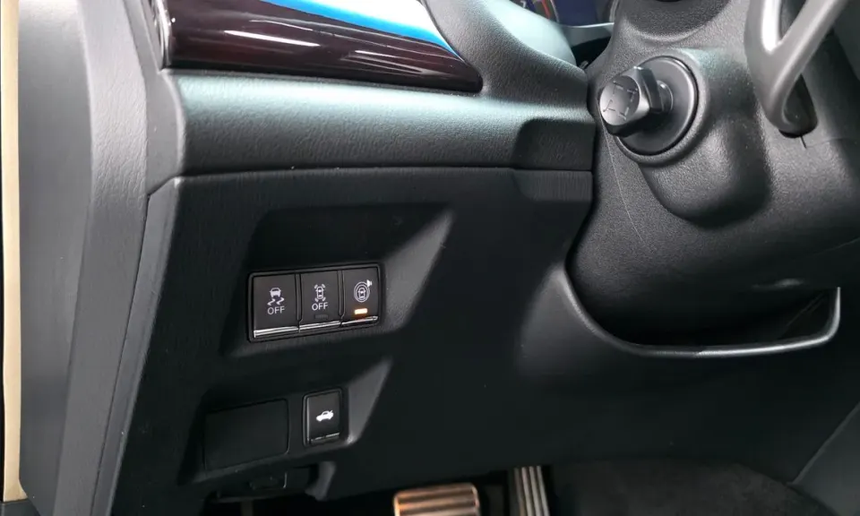 Infiniti M