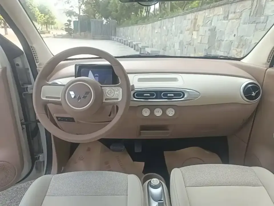 Wuling MINIEV