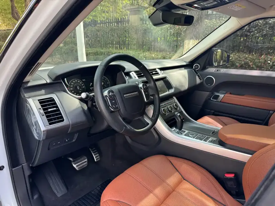 Land Rover Sport