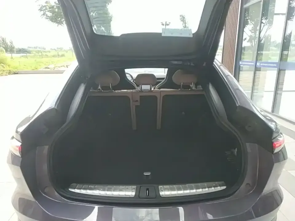 Nio EC6