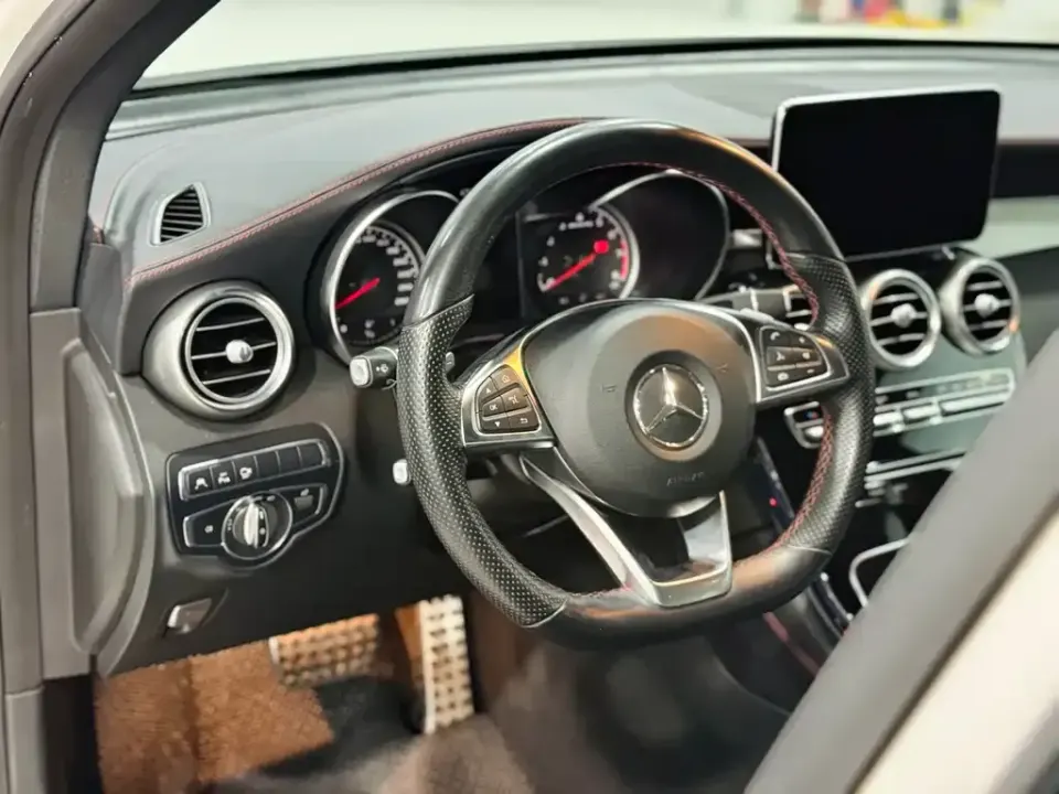 Mercedes-Benz GLC AMG