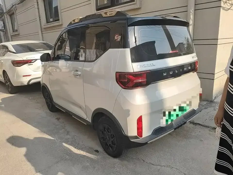 Wuling MINIEV
